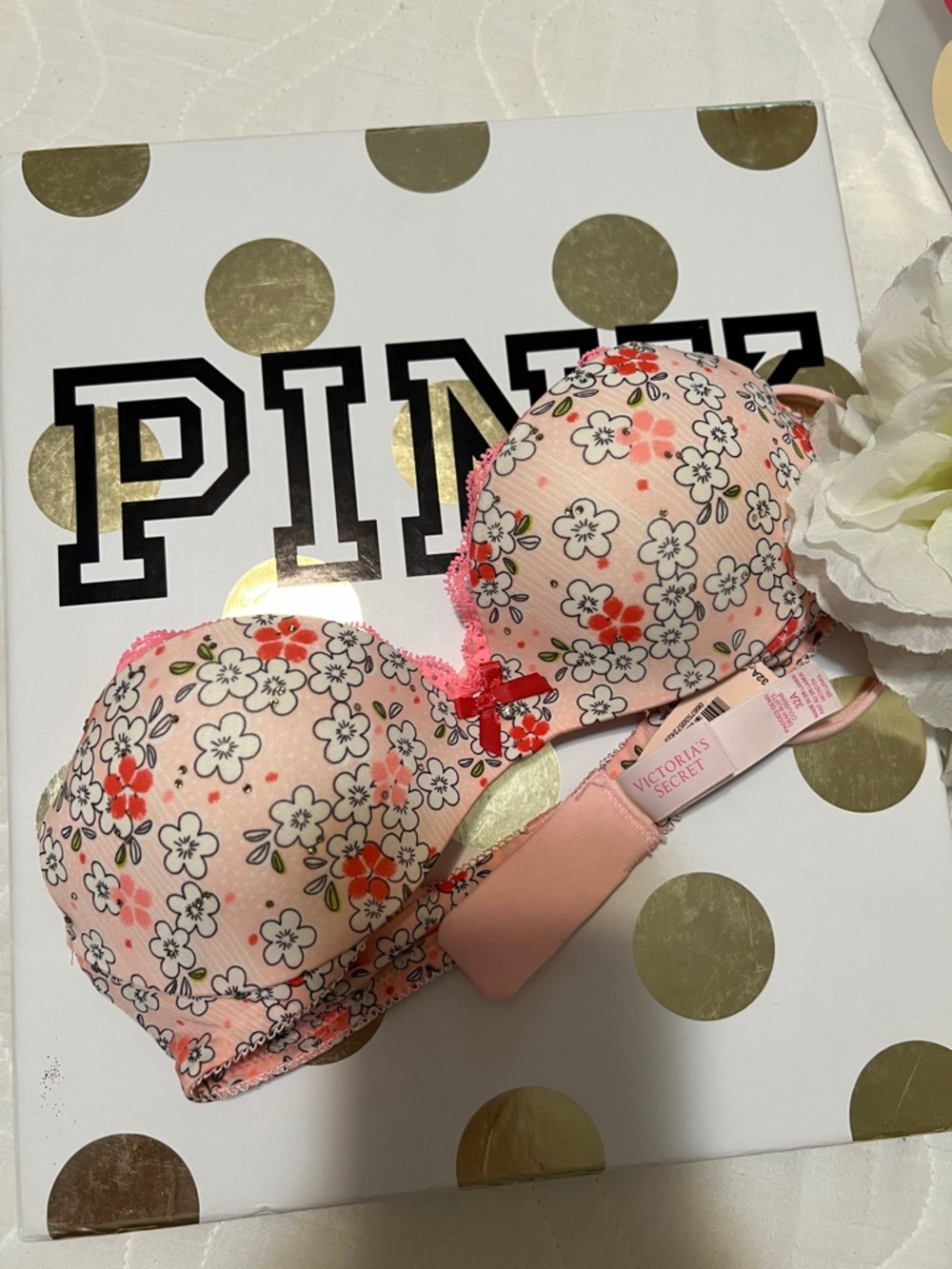 Victoria's Secret Floral & Coral Underwire Bra